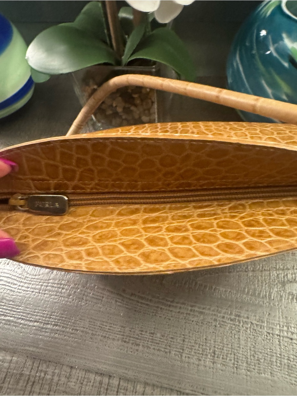 EXCELLENT Condition FURLA Croc-Embossed Leather Shoulder Bag - DESIRABLE COLOR - Picture 8 of 10